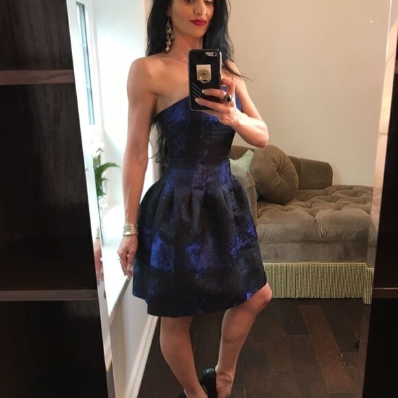H&M blue black strapless bubble dress - Picture 2 of 8